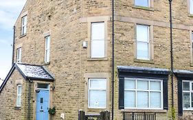 32A, Buxton